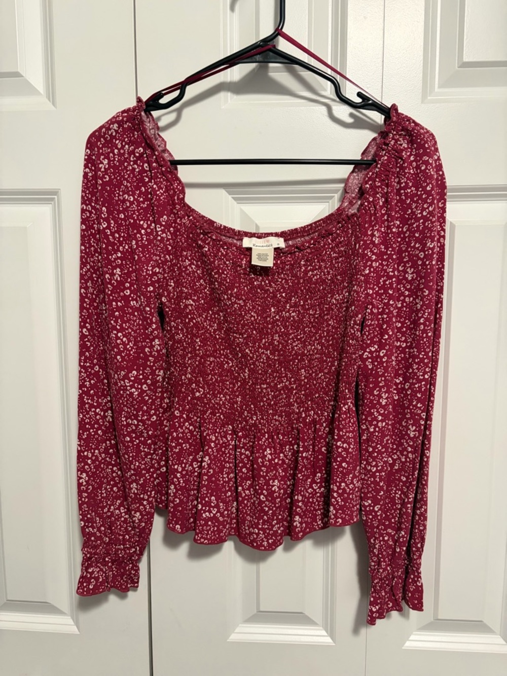 Women’s Red Floral Smocked Peplum Long-Sleeve Top